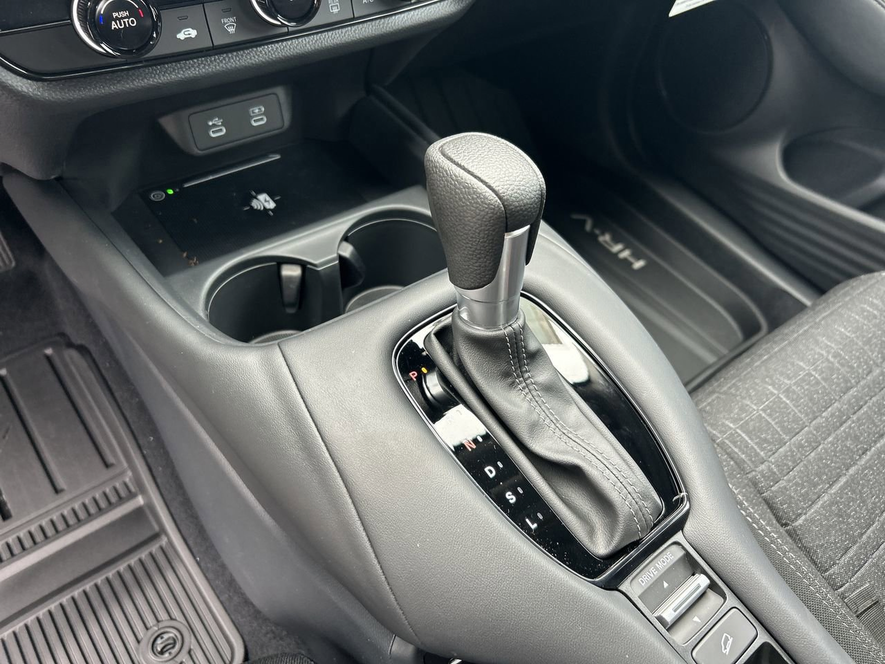 2026 Honda HR-V LX - Photo 16