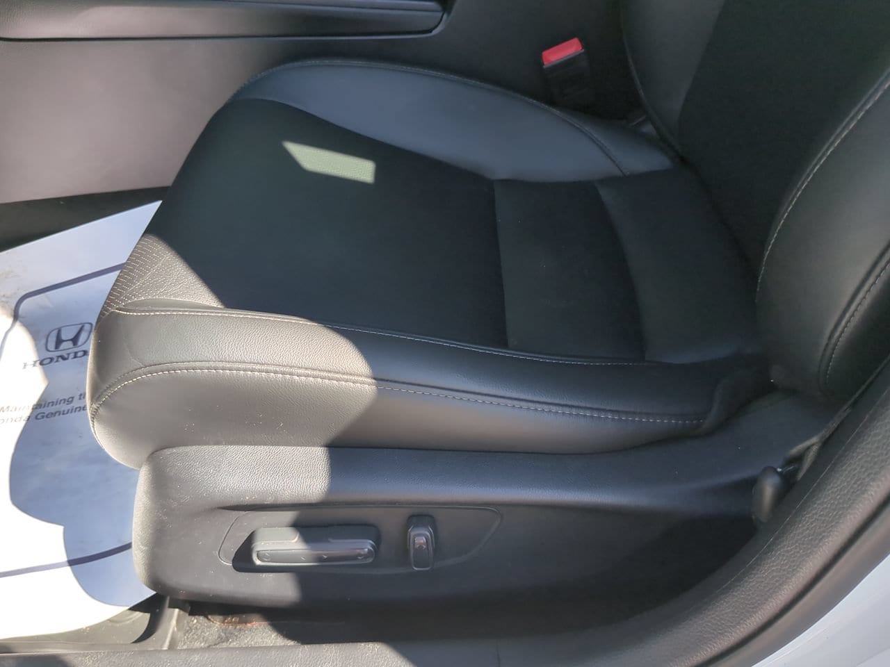 2023 Honda Civic Hatchback Sport Touring - Photo 15
