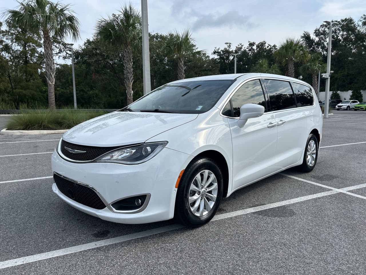 Used 2019 Chrysler Pacifica Touring Plus with VIN 2C4RC1FG3KR588705 for sale in Palm Harbor, FL