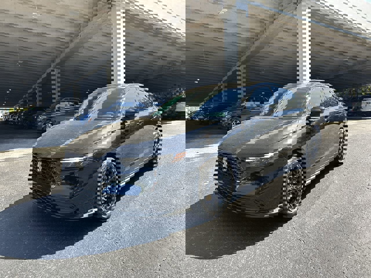 2025 Honda Accord SE photo 2