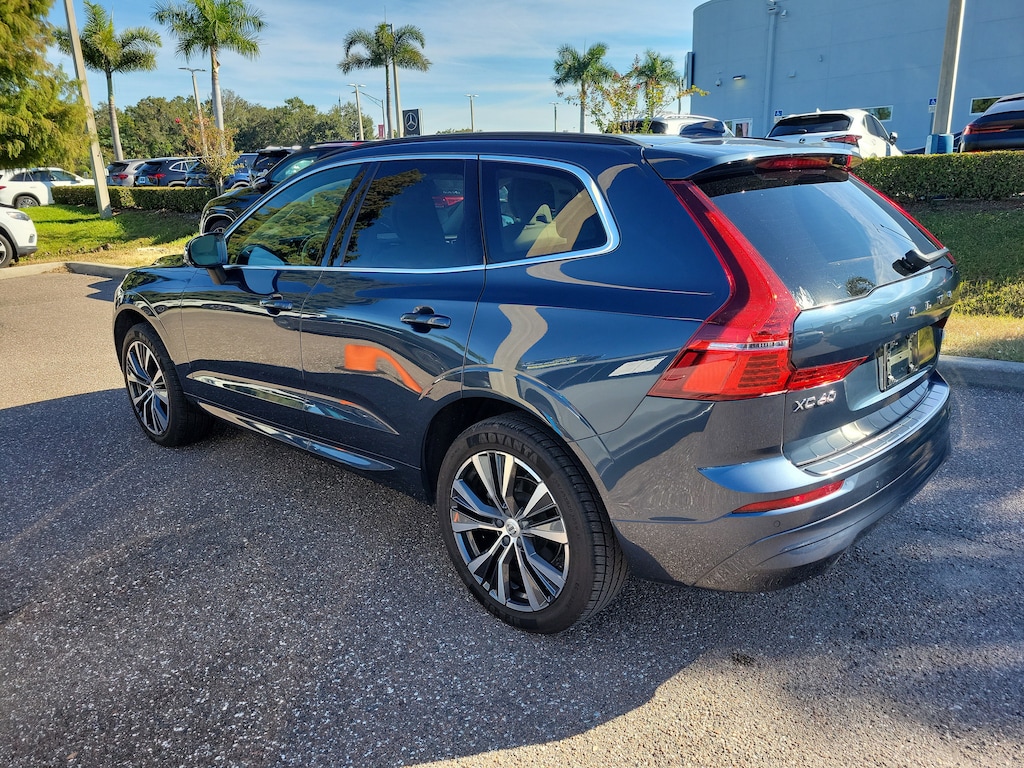 Used 2022 Volvo XC60 B5 AWD Momentum SUV