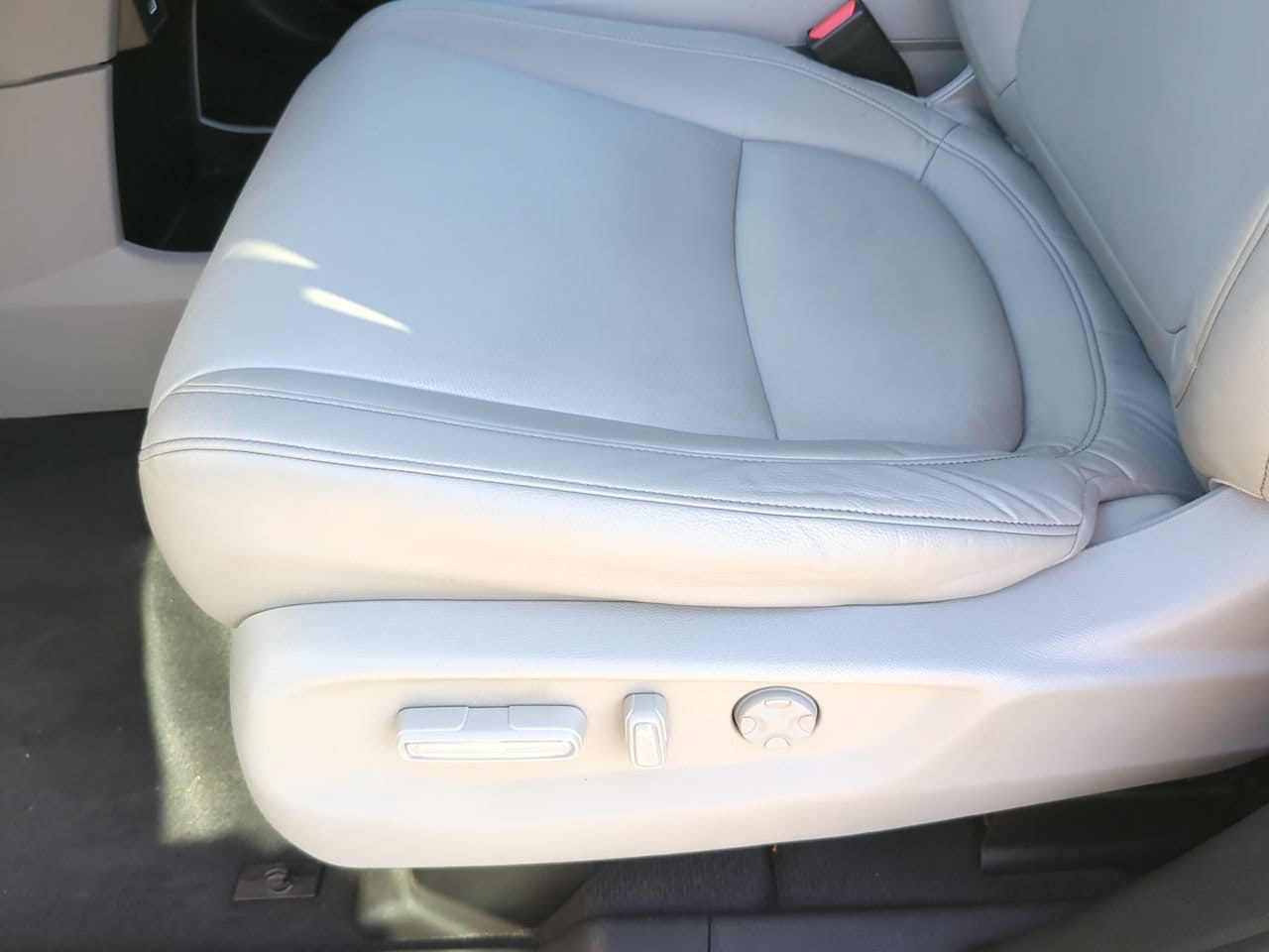 2024 Honda Odyssey EX-L - Photo 15