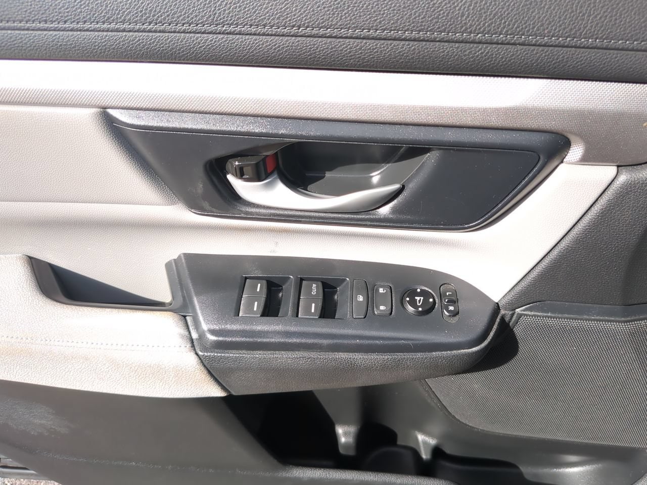2019 Honda CR-V LX - Photo 17