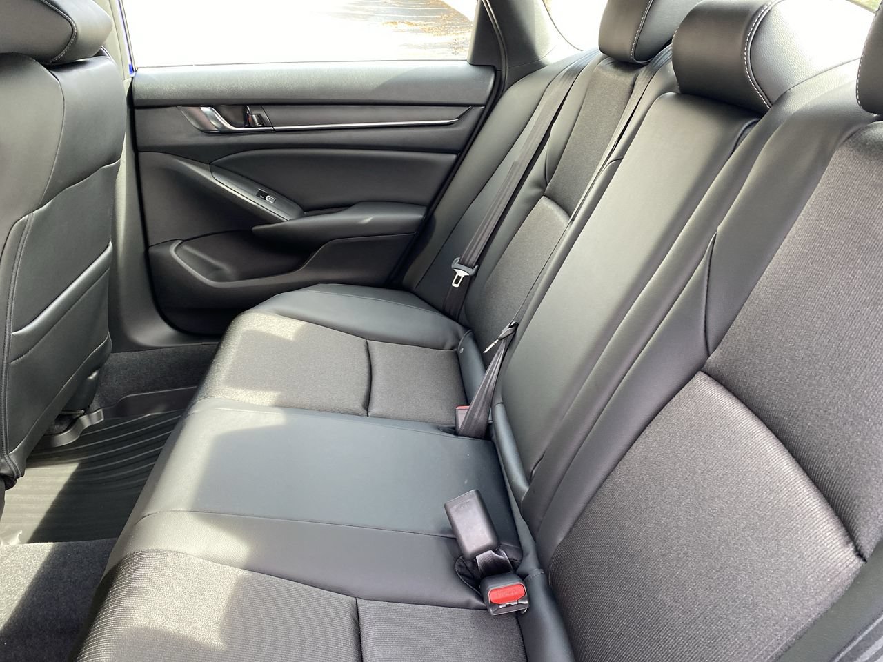 2022 Honda Accord Hybrid Sport - Photo 18