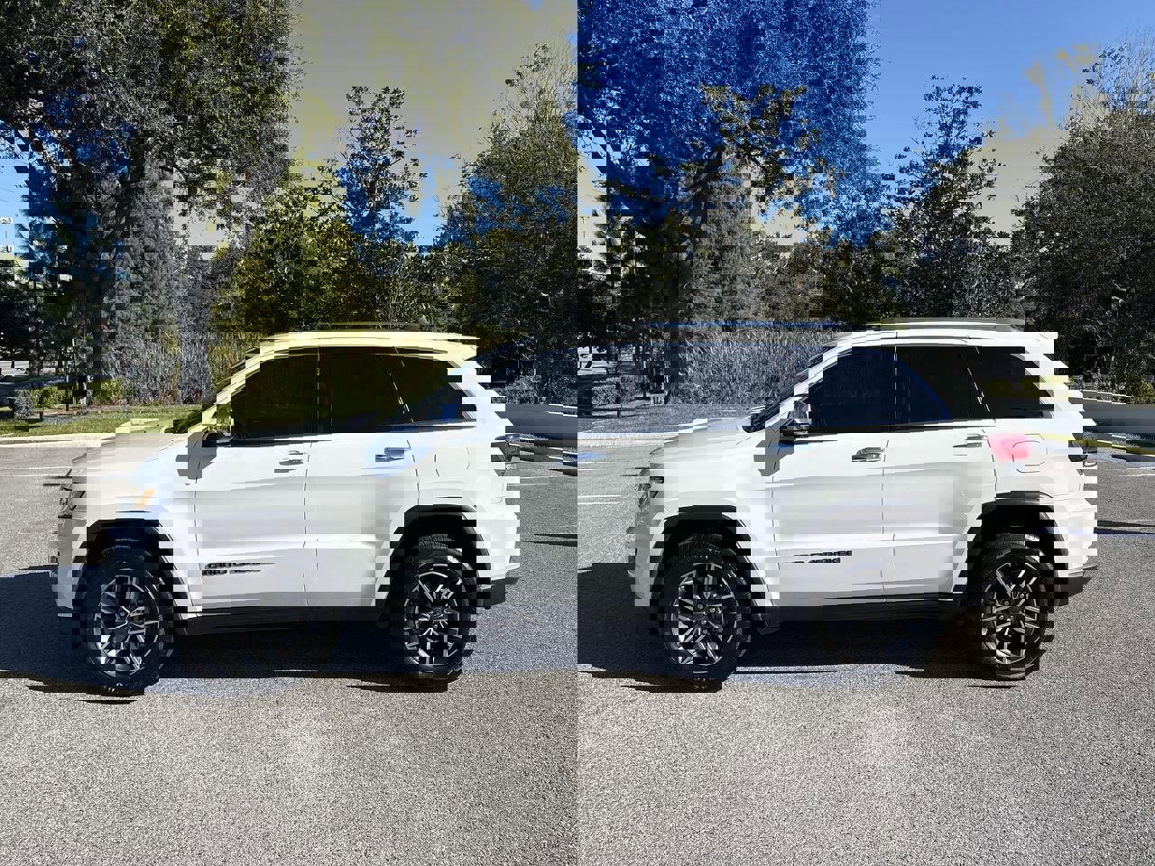 2021 Jeep Grand Cherokee Limited photo 3