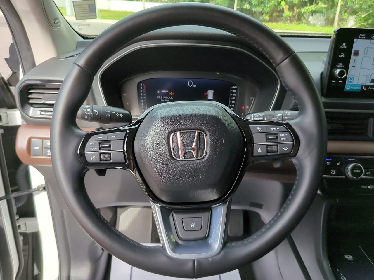 2024 Honda Pilot Elite - Photo 11