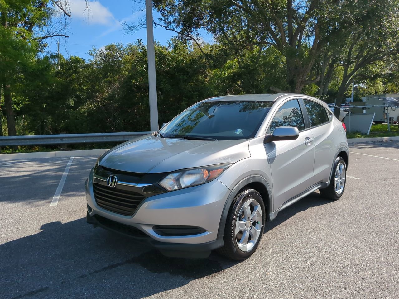 2017 Honda HR-V LX AWD's photo