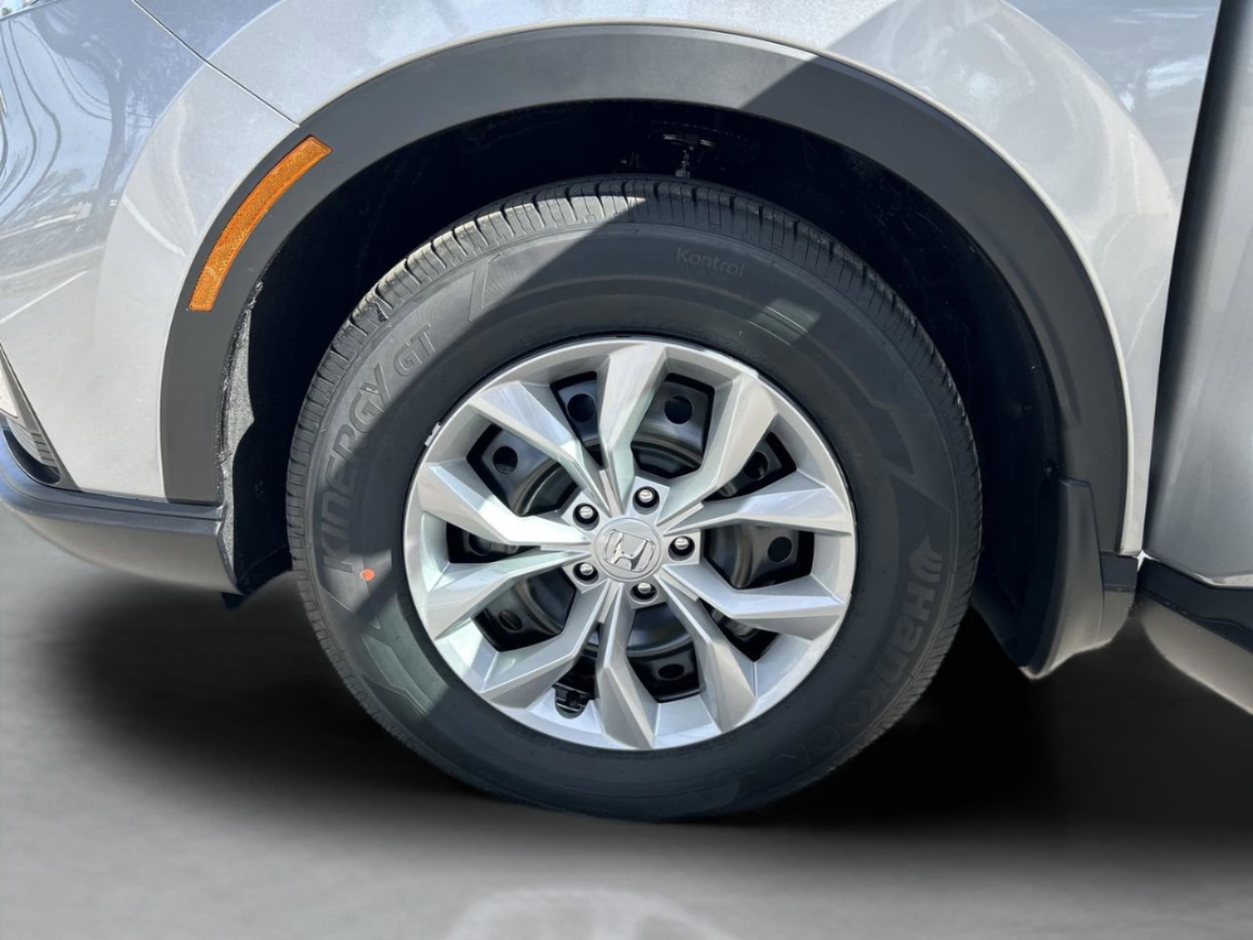 2024 Honda CR-V LX - Photo 32