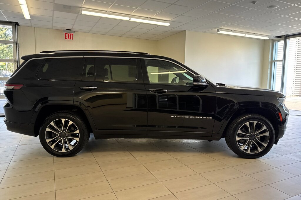 Used 2021 Jeep Grand Cherokee L Overland SUV