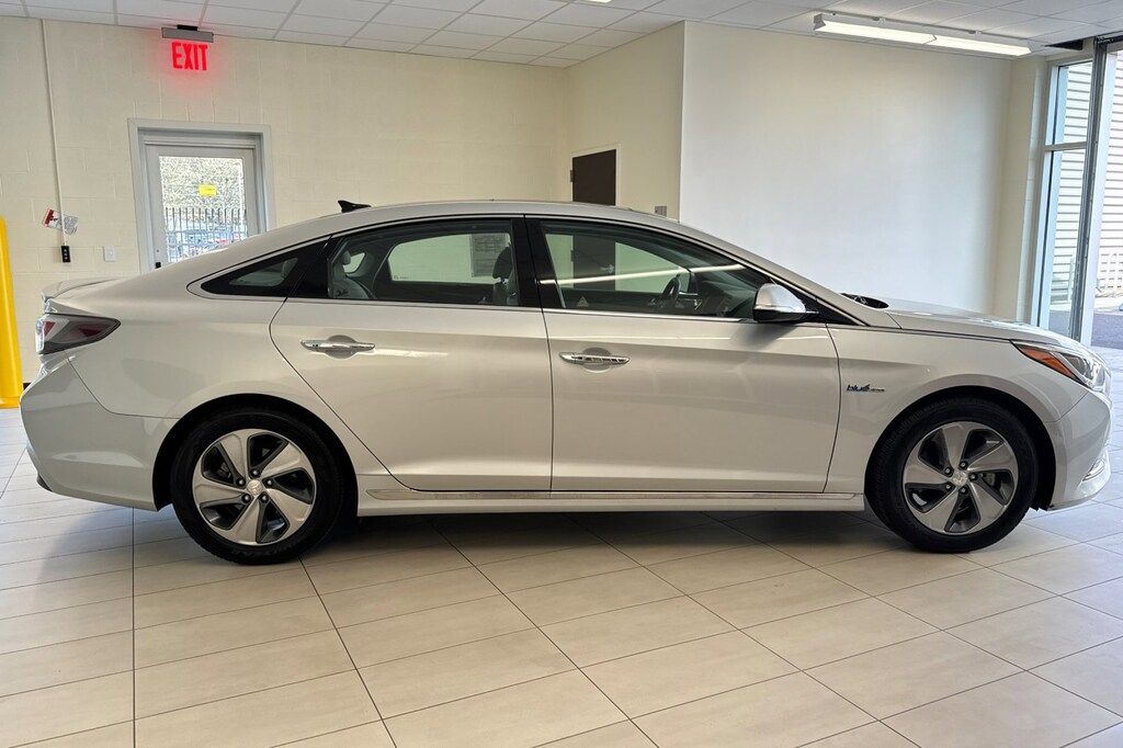 Used 2017 Hyundai Sonata Hybrid Limited Sedan