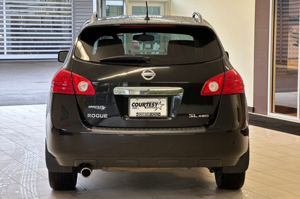 Used 2012 Nissan Rogue SV w/SL Pkg AWD SUV