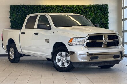 2023 Ram 1500 Classic SLT Truck Crew Cab