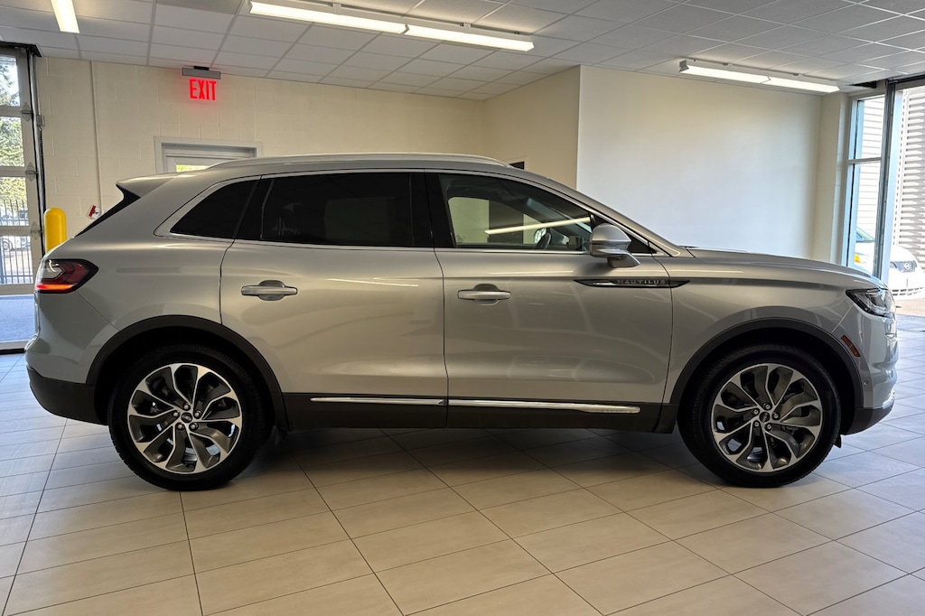 Used 2023 Lincoln Nautilus Reserve SUV