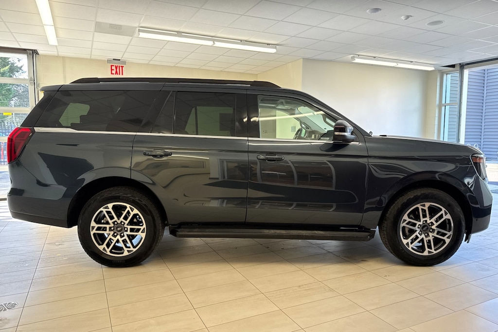 Used 2025 Ford Expedition Active SUV