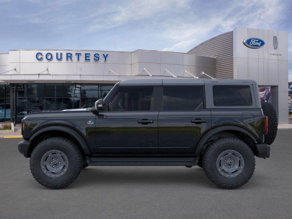 New 2025 Ford Bronco Outer Banks SUV
