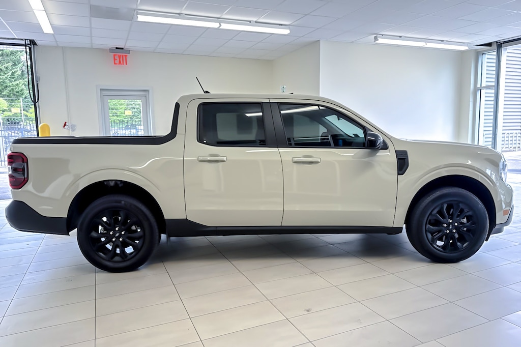 Used 2024 Ford Maverick Lariat Truck SuperCrew