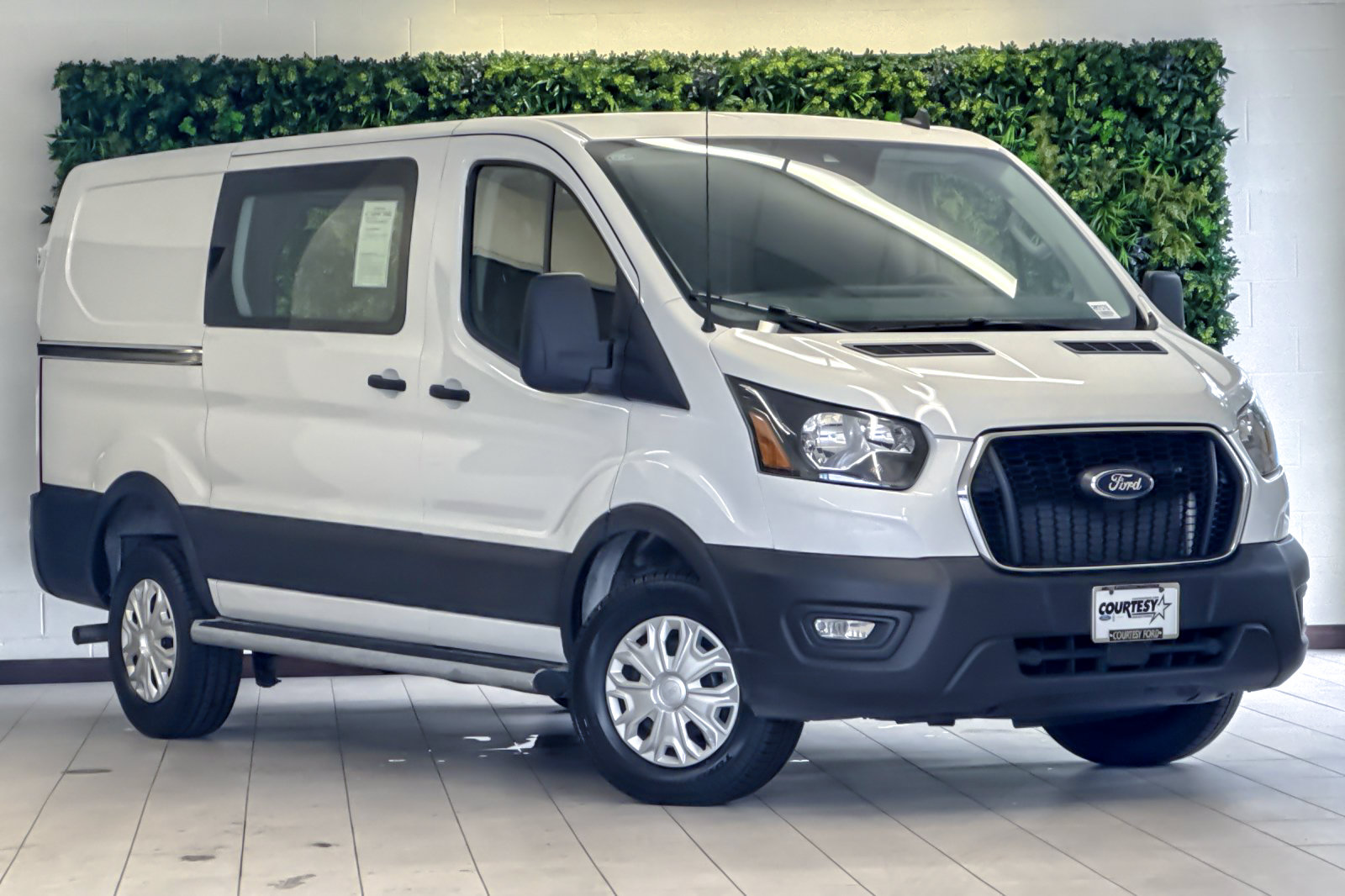  Ford Transit-250 Cargo