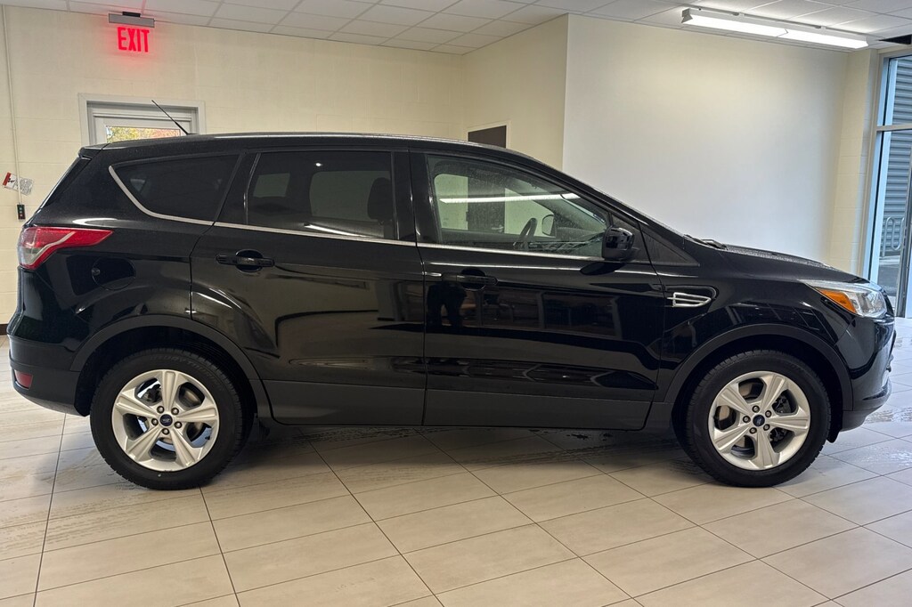 Used 2016 Ford Escape SE SUV