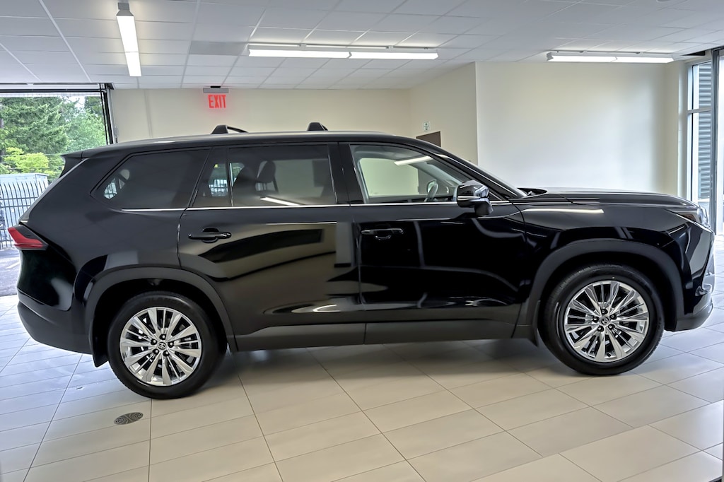 Used 2024 Toyota Grand Highlander Platinum SUV