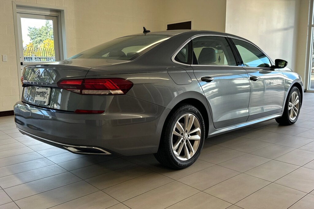 Used 2020 Volkswagen Passat 2.0T SE Sedan