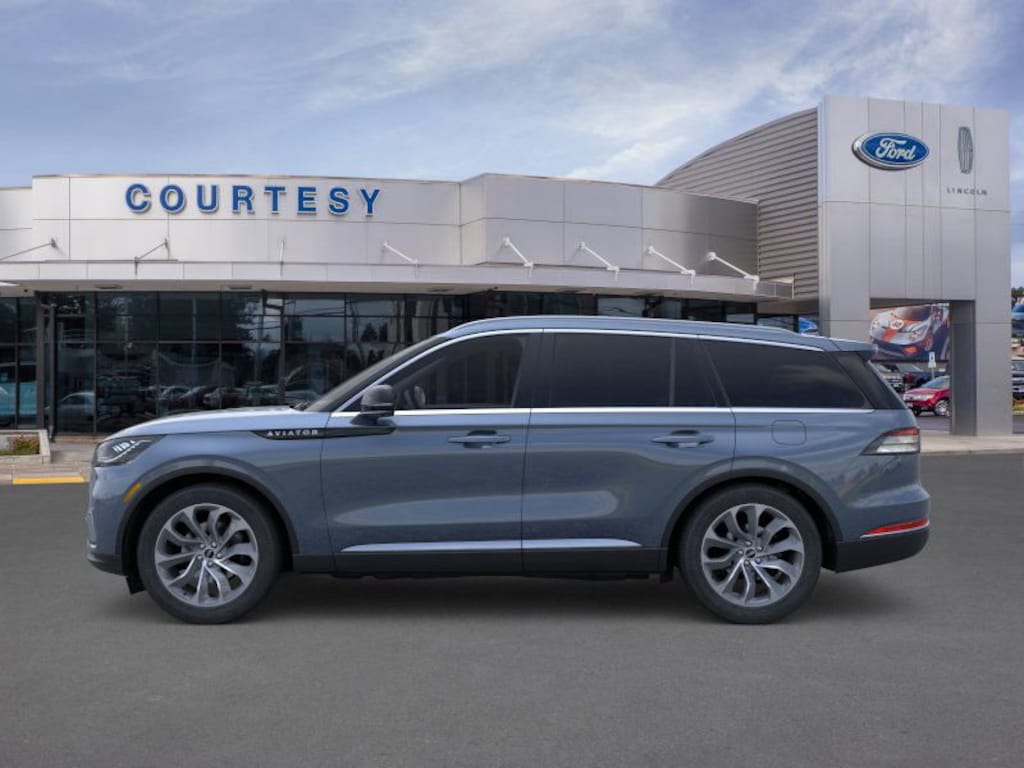 New 2026 Lincoln Aviator Premiere SUV