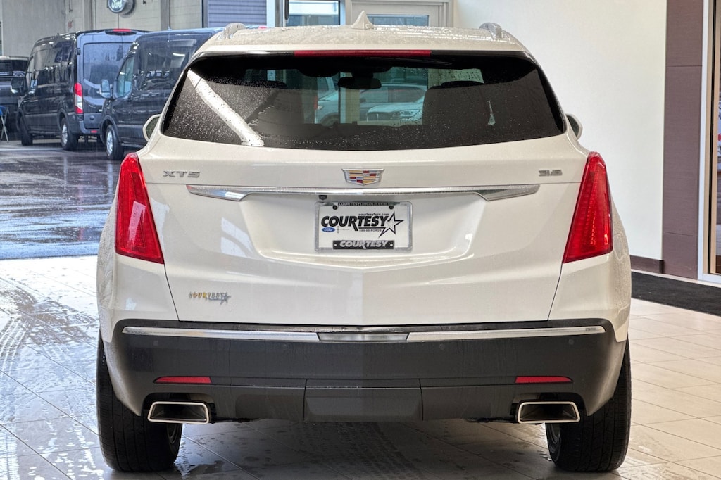 Used 2017 CADILLAC XT5 Premium Luxury SUV