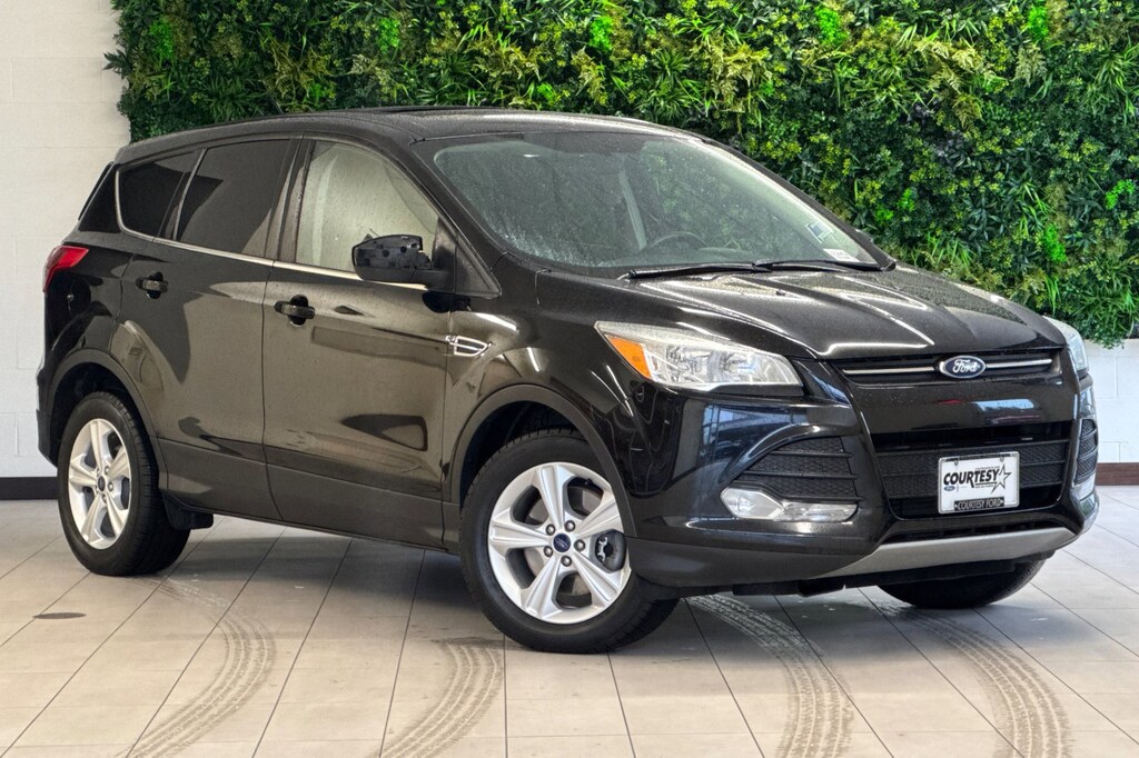 Used 2016 Ford Escape SE SUV