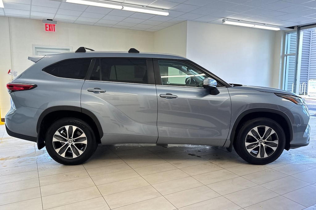 Used 2023 Toyota Highlander XLE SUV