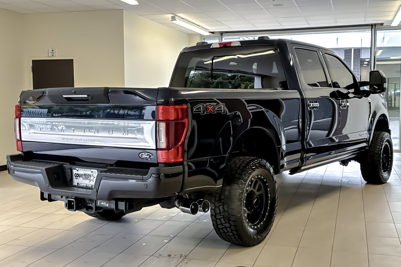 Certified 2022 Ford F-350 Truck Crew Cab