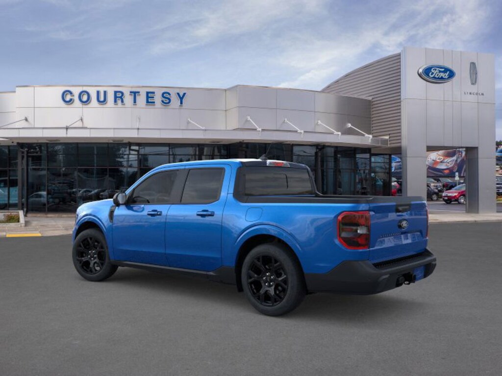 New 2025 Ford Maverick LARIAT HYBRID Truck SuperCrew