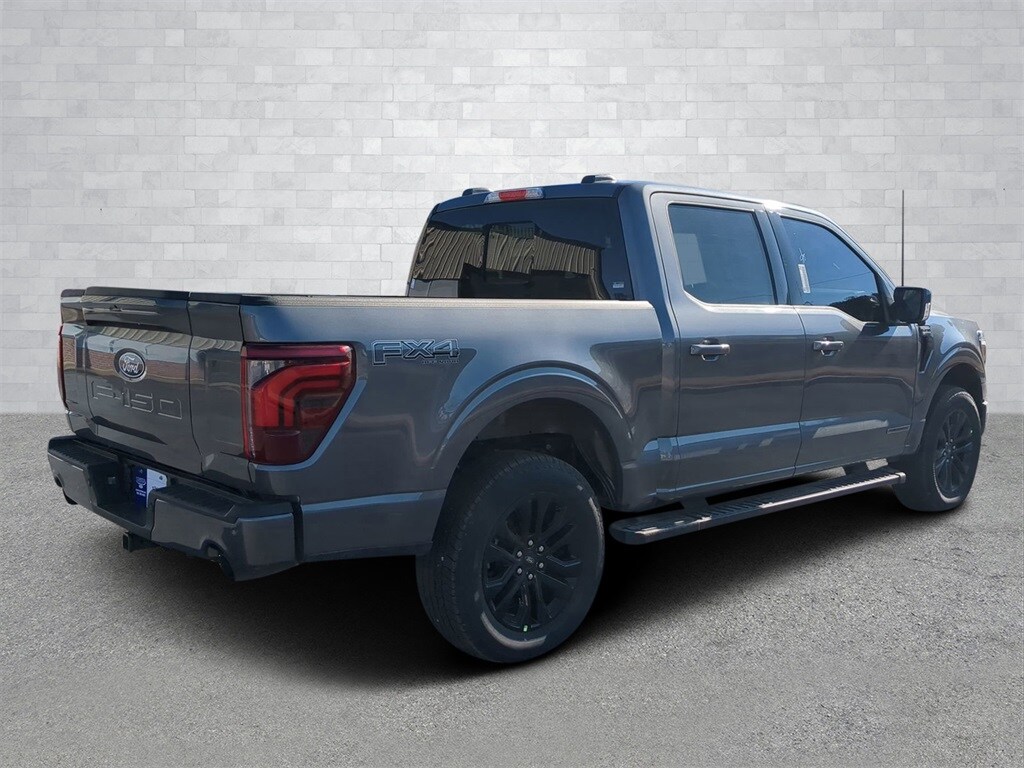 2025 Ford F-150 Lariat photo 3