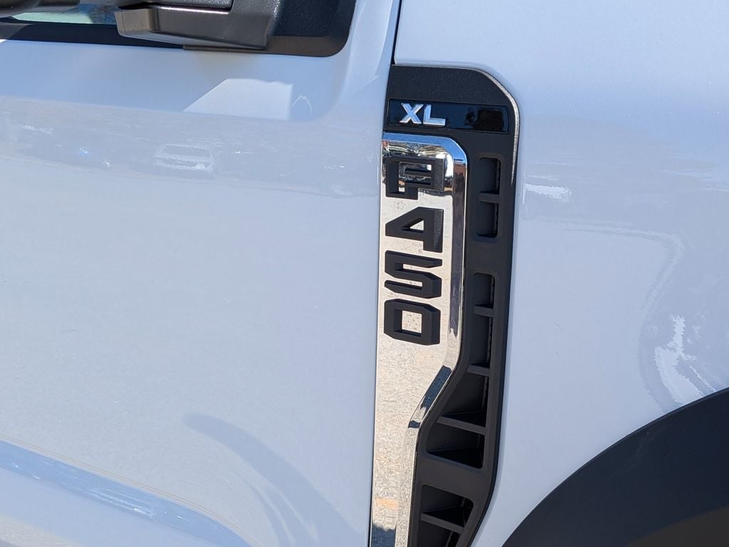 2026 Ford F-450 Super Duty Chassis Cab XL - Photo 11