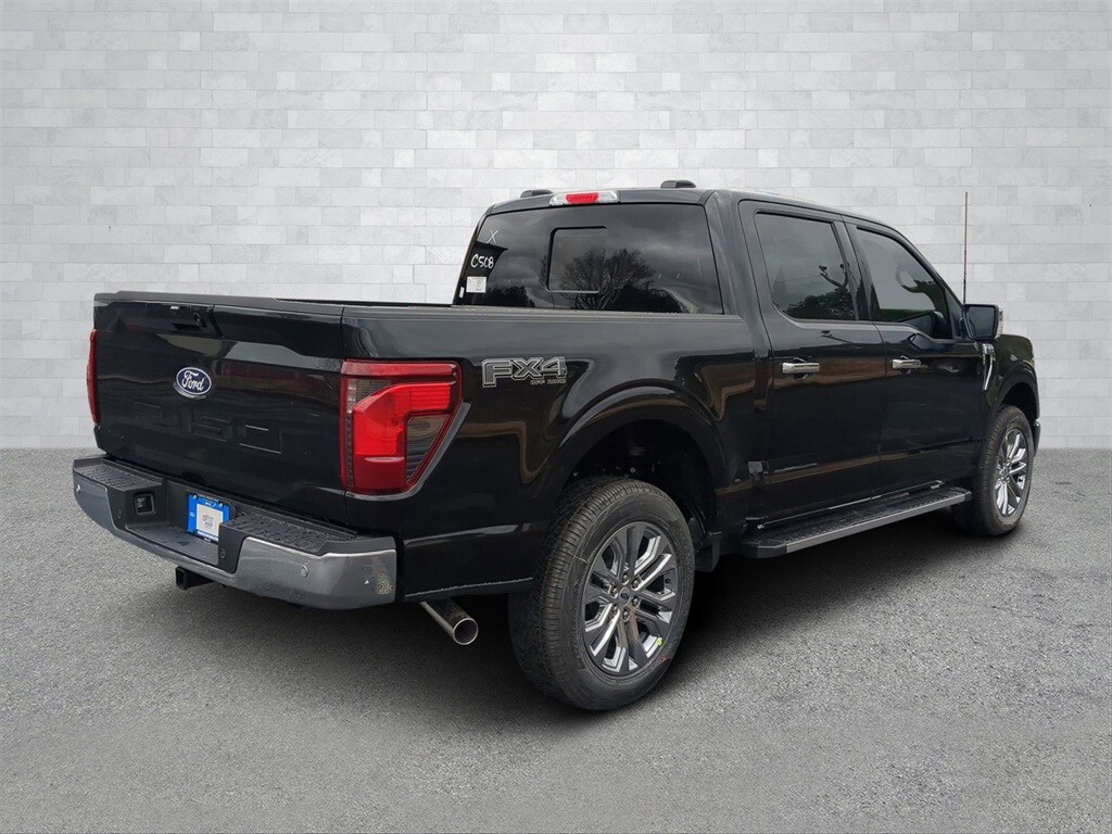 2025 Ford F-150 XLT photo 3