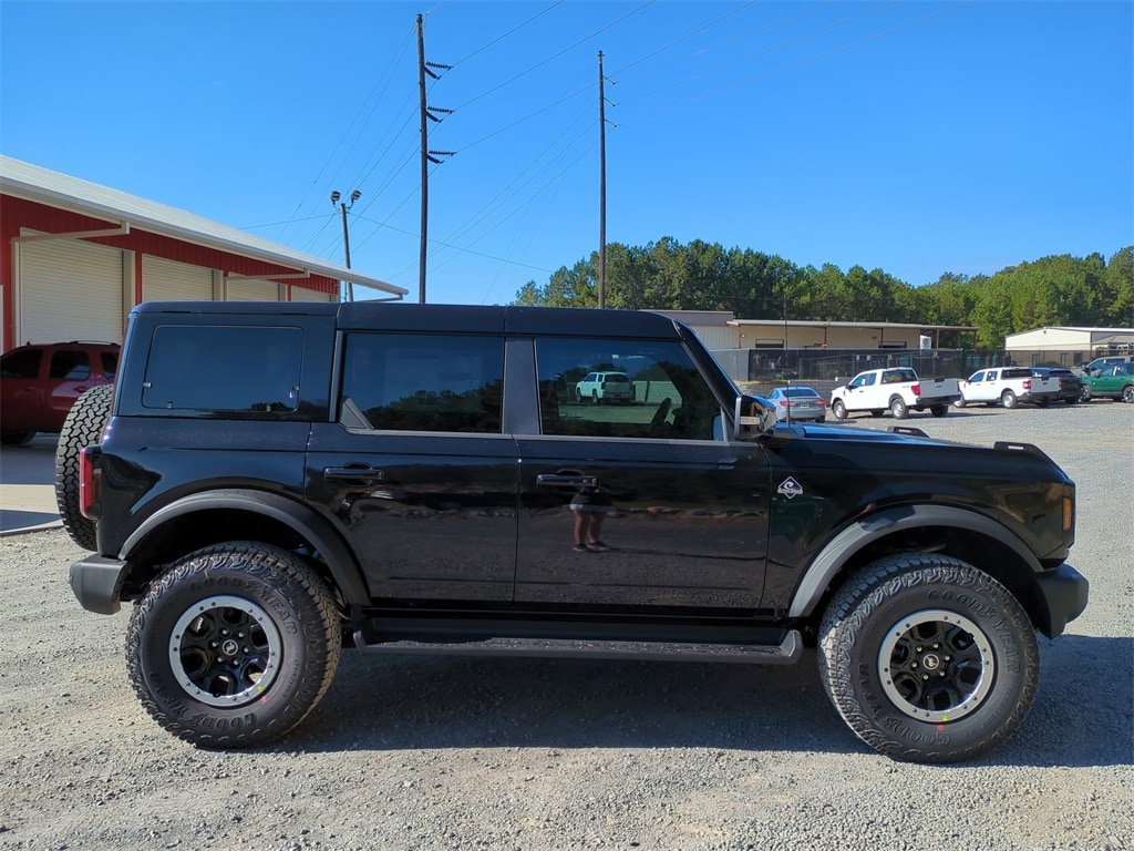 New 2025 Ford Bronco Outer Banks SUV