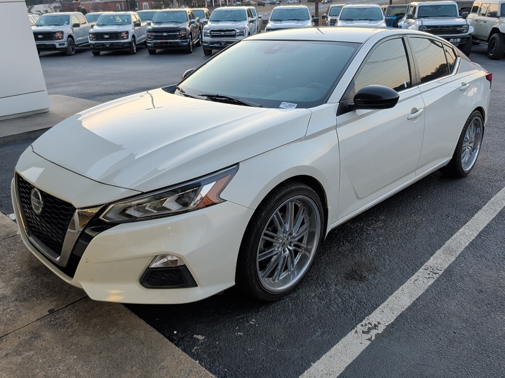 2021 Nissan Altima SR