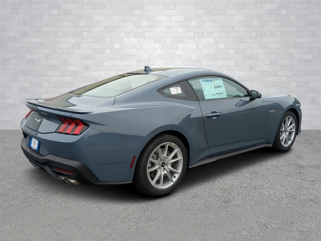 2025 Ford Mustang GT Premium photo 3