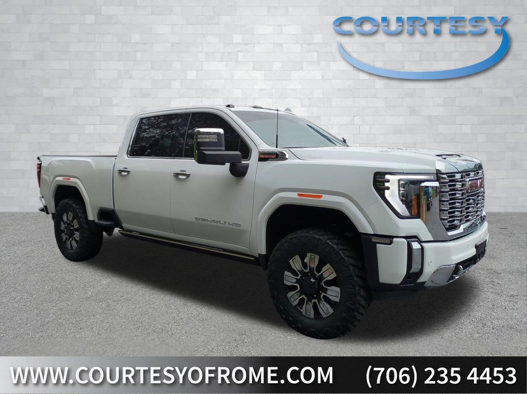 2026 GMC Sierra 4WD Crew Cab Standard Box Denali's photo