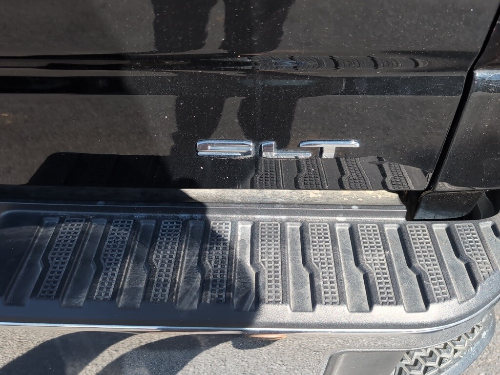 2025 Gmc Sierra 1500 SLT photo 3