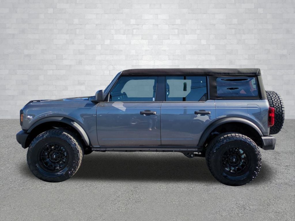 2025 Ford Bronco 4-Door Base - Photo 9