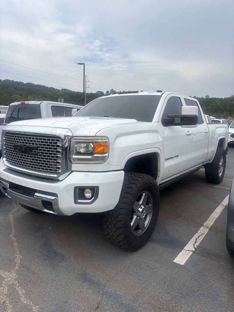 2015 Gmc Sierra Denali photo 2