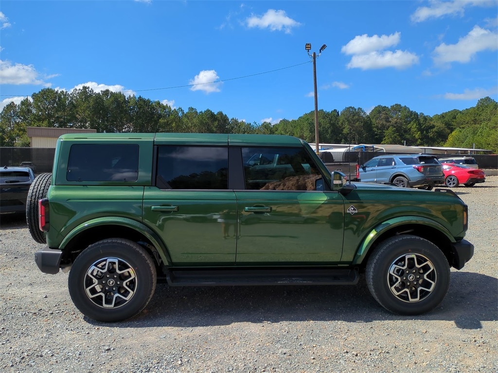 New 2025 Ford Bronco Outer Banks SUV