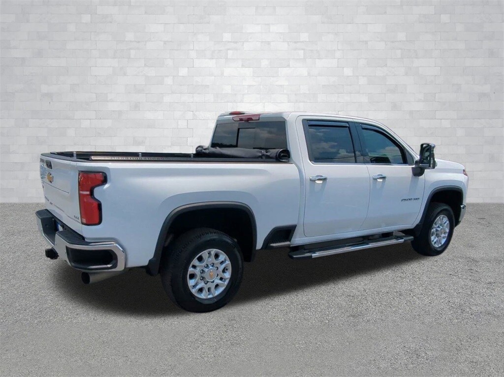 2025 Chevrolet Silverado 2500HD LTZ photo 2