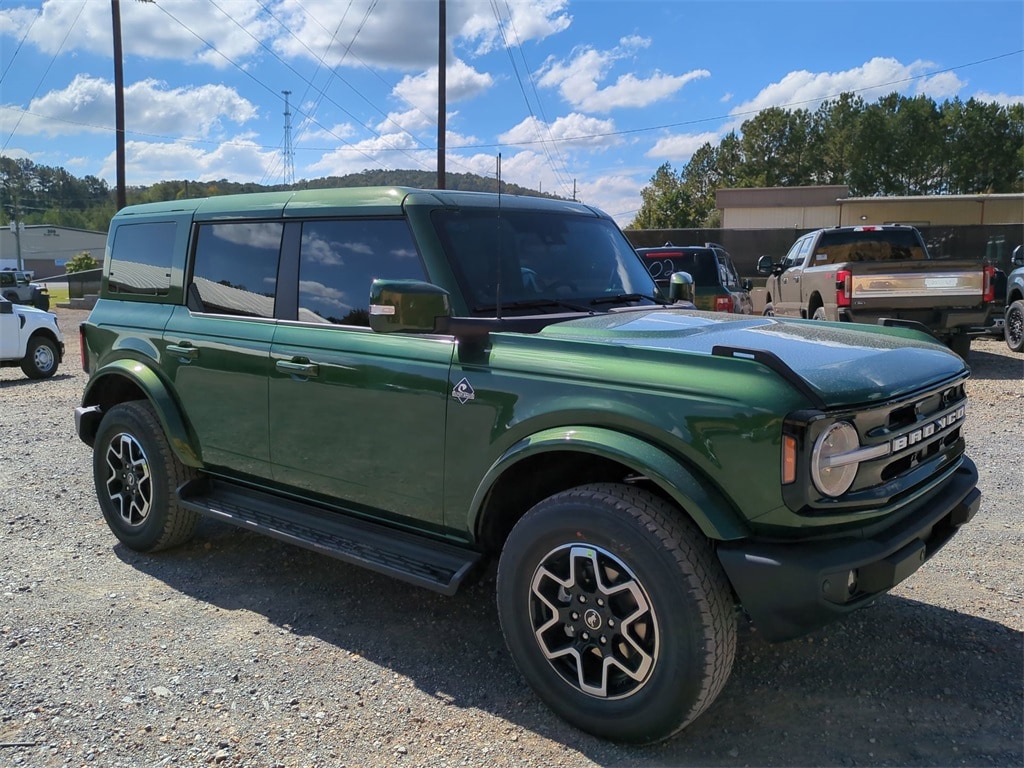 New 2025 Ford Bronco Outer Banks SUV