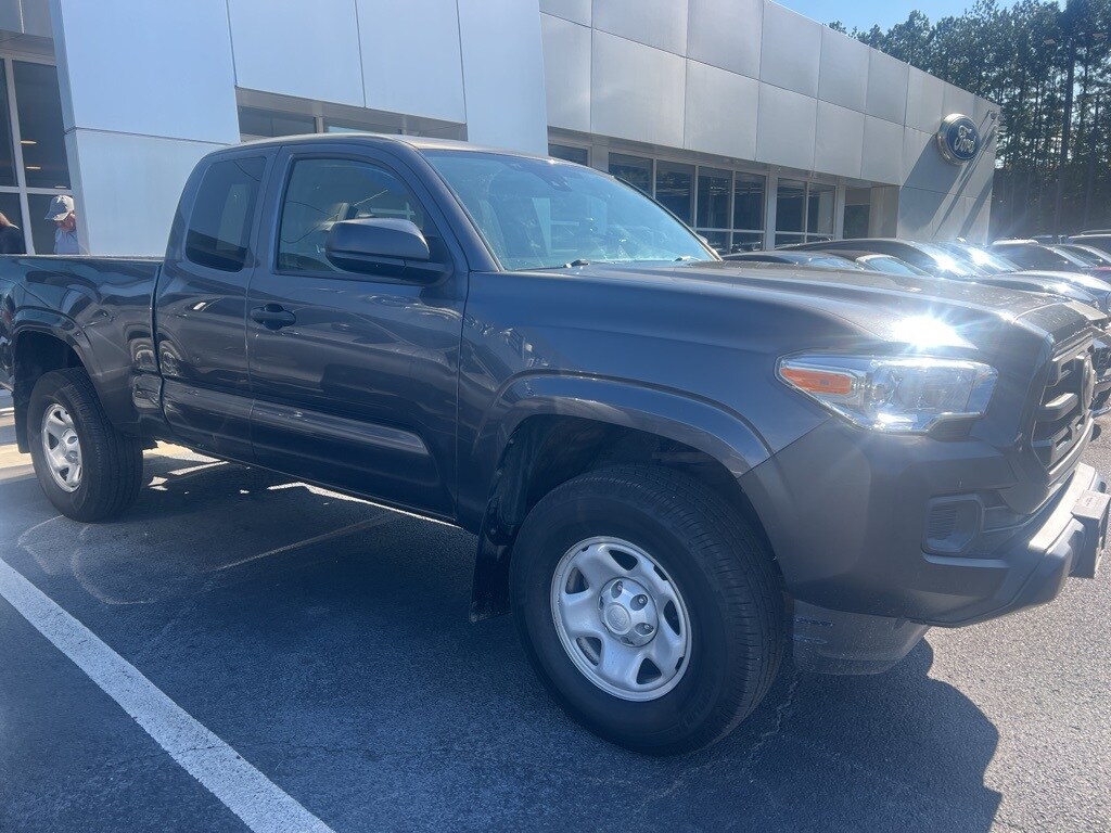 2019 Toyota Tacoma SR5 photo 3