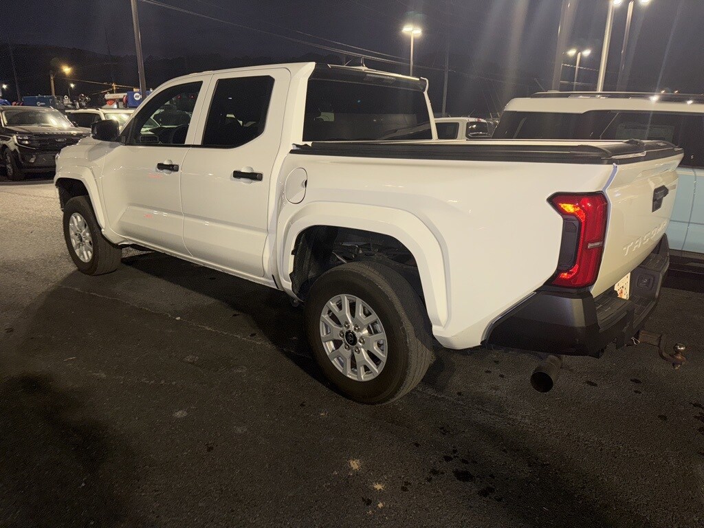 2024 Toyota Tacoma SR photo 3