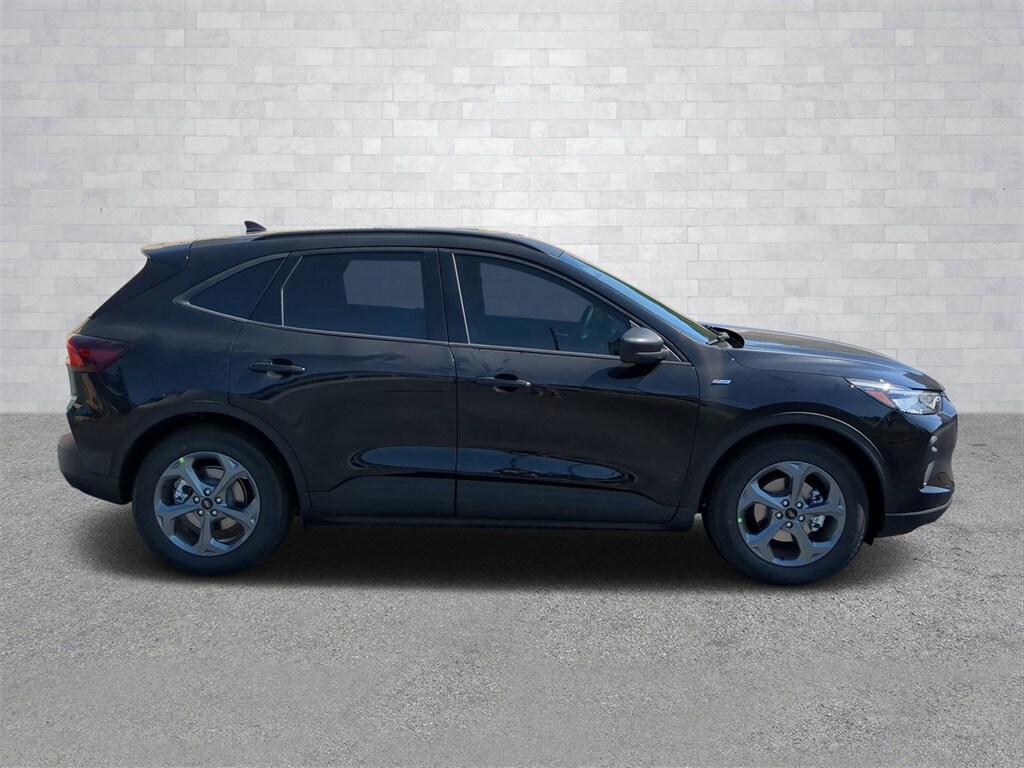 2025 Ford Escape ST-Line photo 2