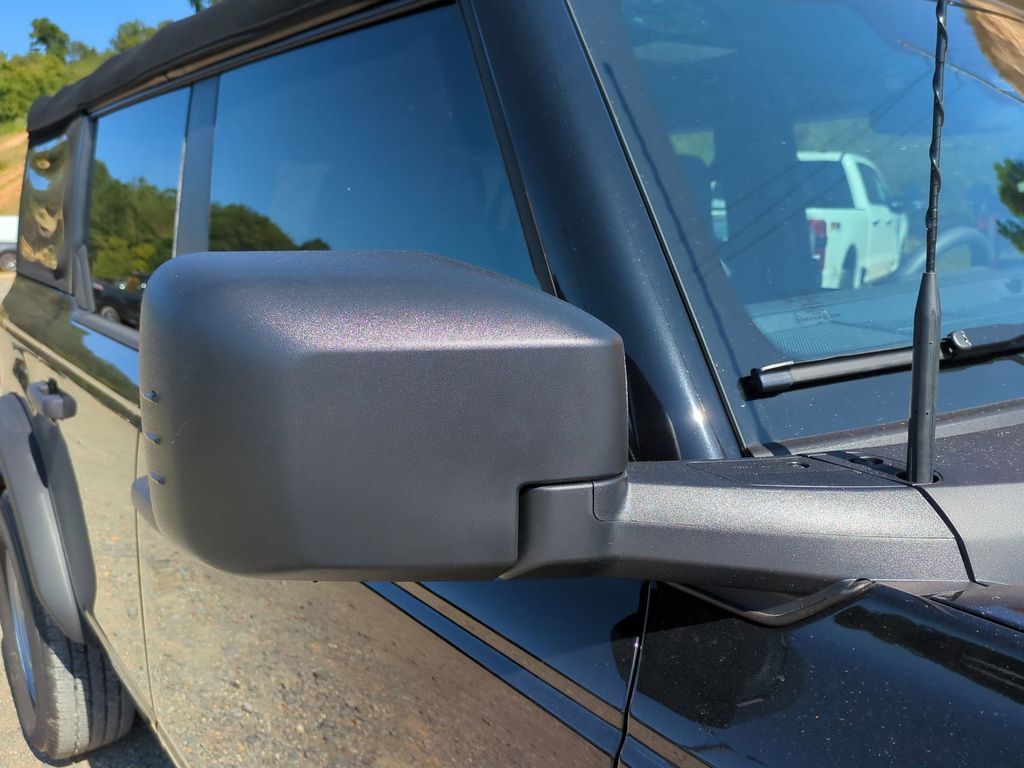 2025 Ford Bronco 4-Door Base - Photo 13