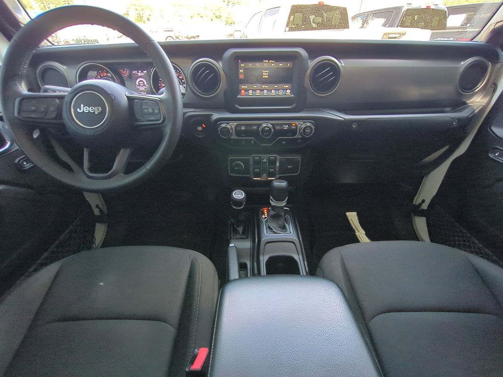 Photo 18