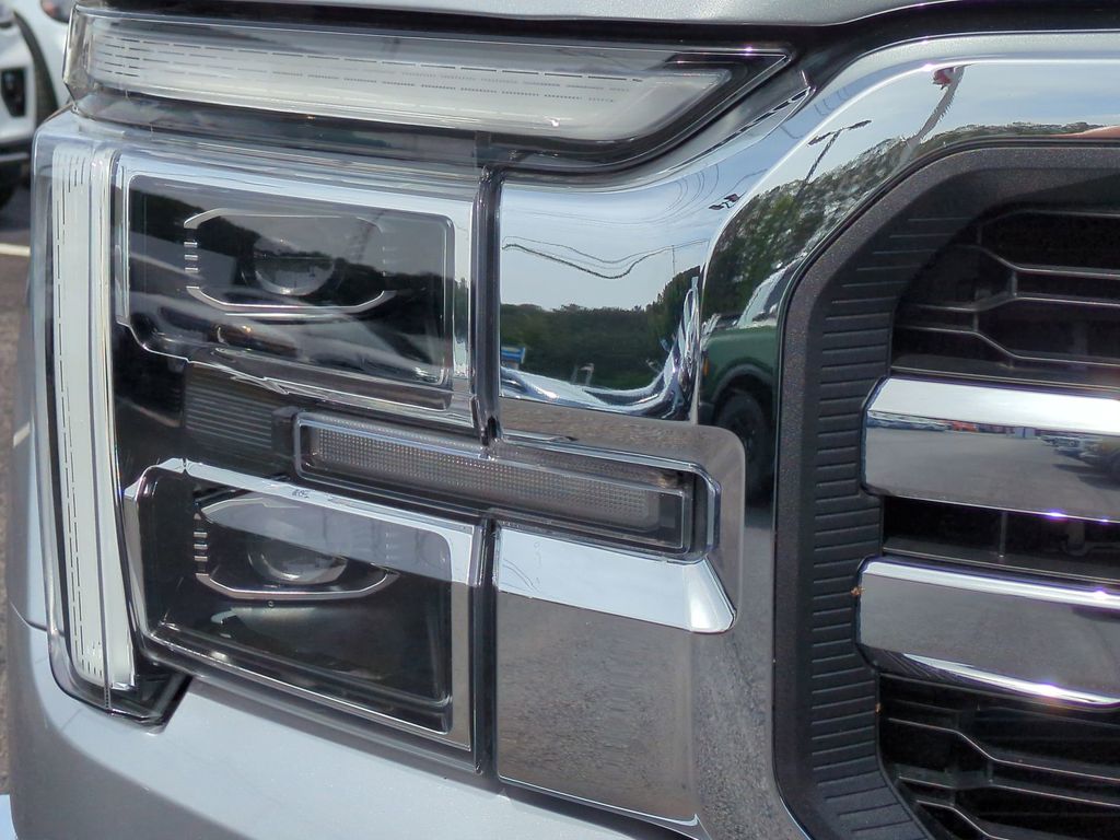 2025 Ford F-150 Lariat - Photo 11