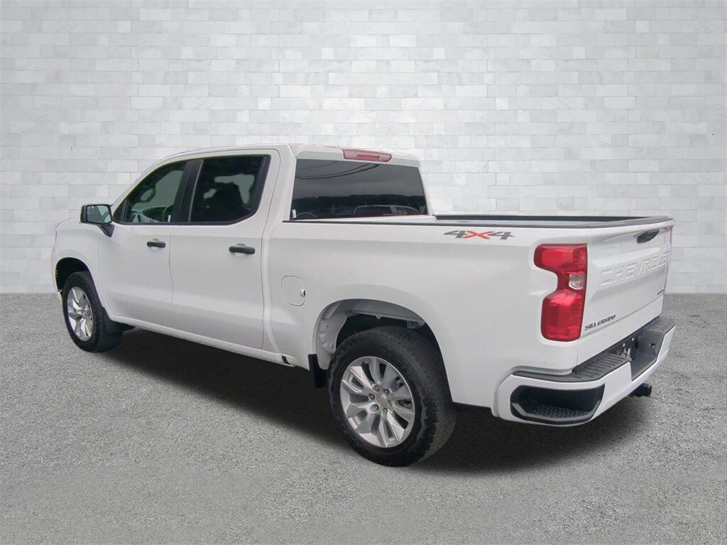 2025 Chevrolet Silverado 1500 Custom photo 4